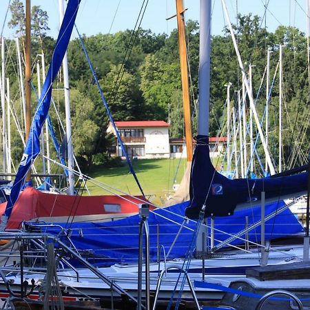 Hotel Yacht Club Barrandov Kožlí u Orlíka Zewnętrze zdjęcie